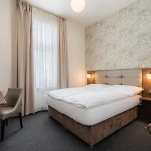 Ea Victoria Praag