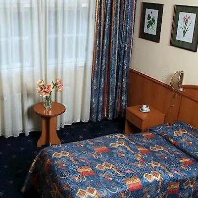 Kavalir Hotel Prague 3*,