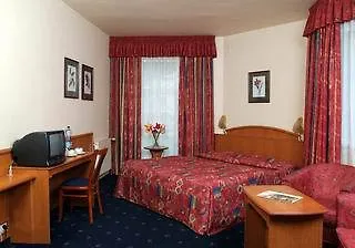 Kavalir Hotel Prague 3*,